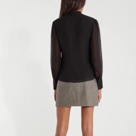 Brigitte Sheet Tie Neck Top
Billie the Label - Picture 4 of 7